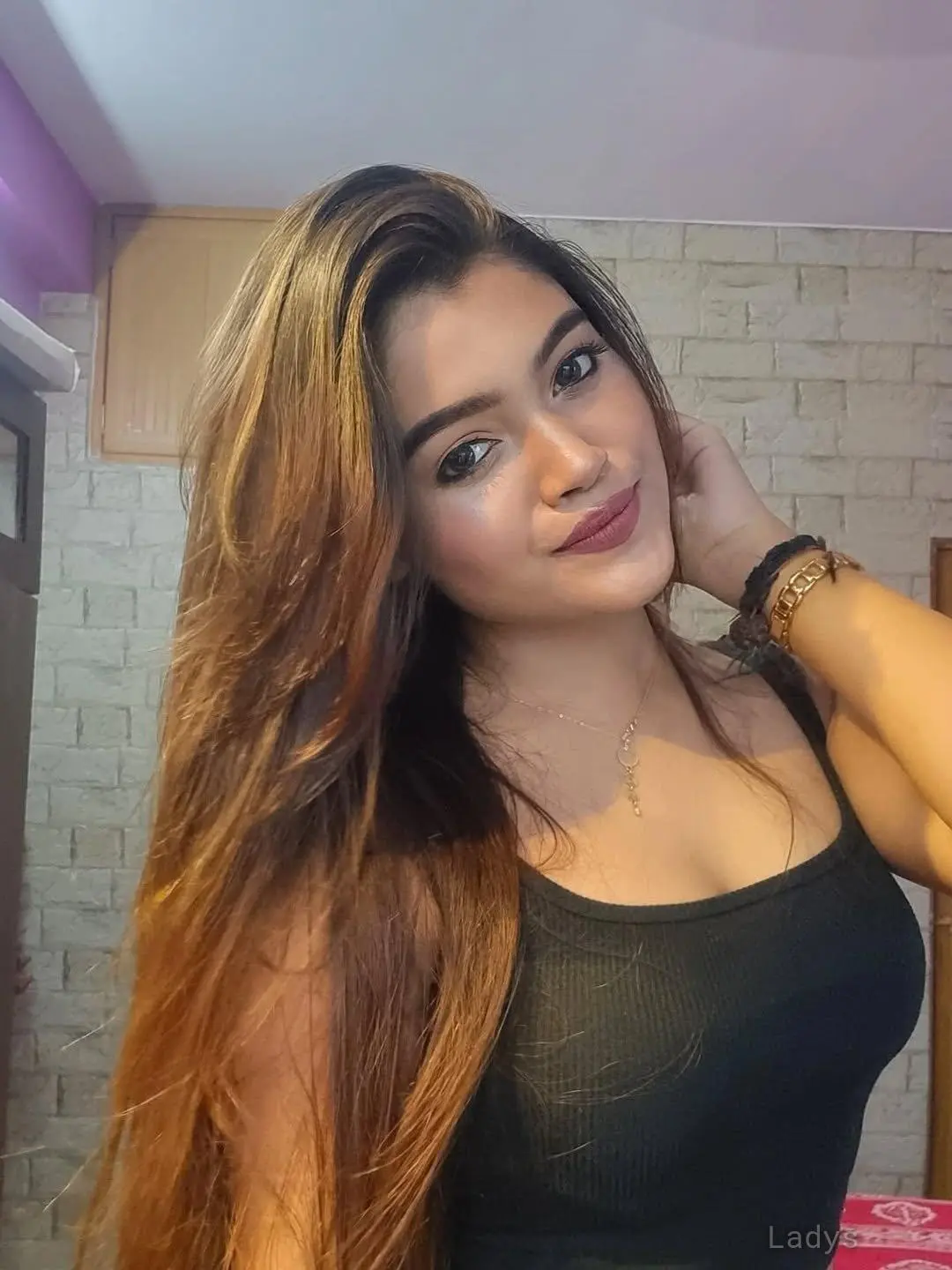 Gunjan, 23 years old Bangalore escort girl with big tits, height 154 sm, Weight kg