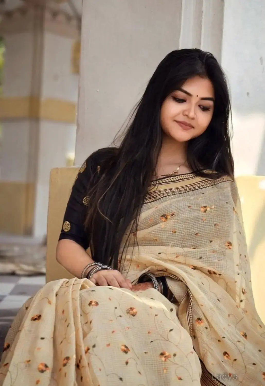 Jiya, 22 years old Bangalore escort girl with big tits, height 153 sm, Weight 53 kg