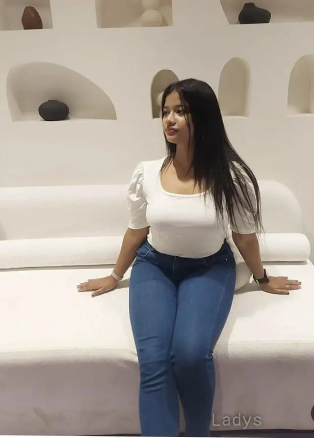Kajal, 22 years old Bangalore escort girl with big tits, height 154 sm, Weight  kg