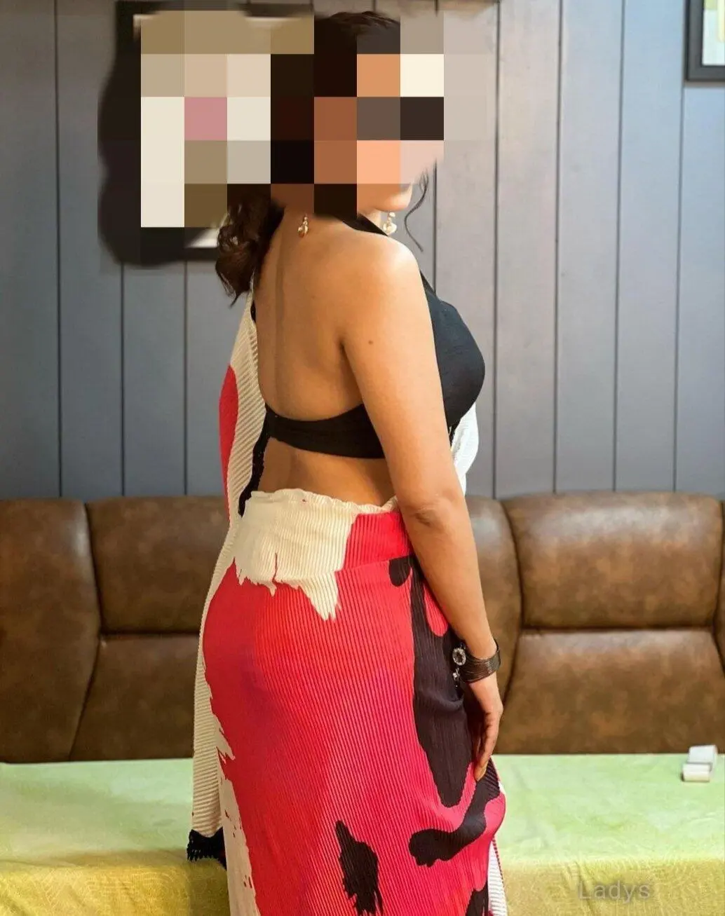 Lainey, 28 years old Bangalore escort girl with big tits, height 166 sm, Weight  kg