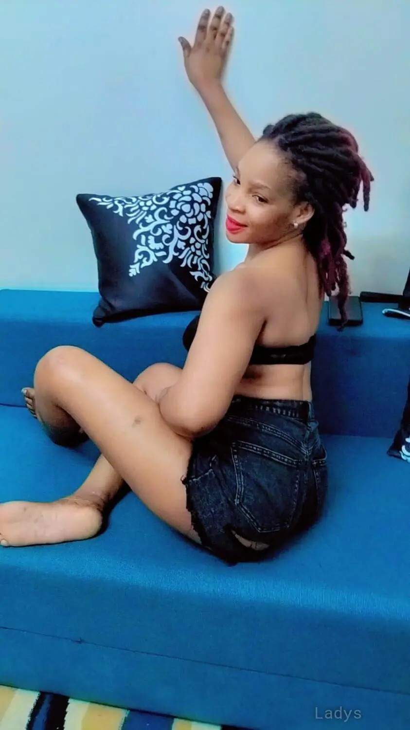 Maya, 22 years old Bangalore escort girl with big tits, height sm, Weight kg
