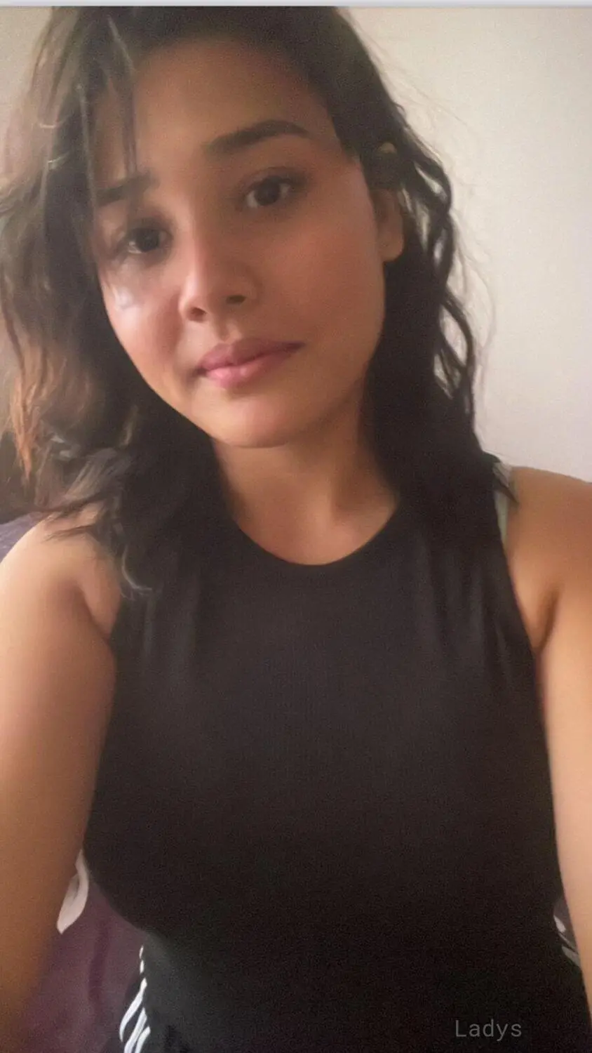 Safiya, 24 years old Bangalore escort girl with big tits, height 160 sm, Weight kg