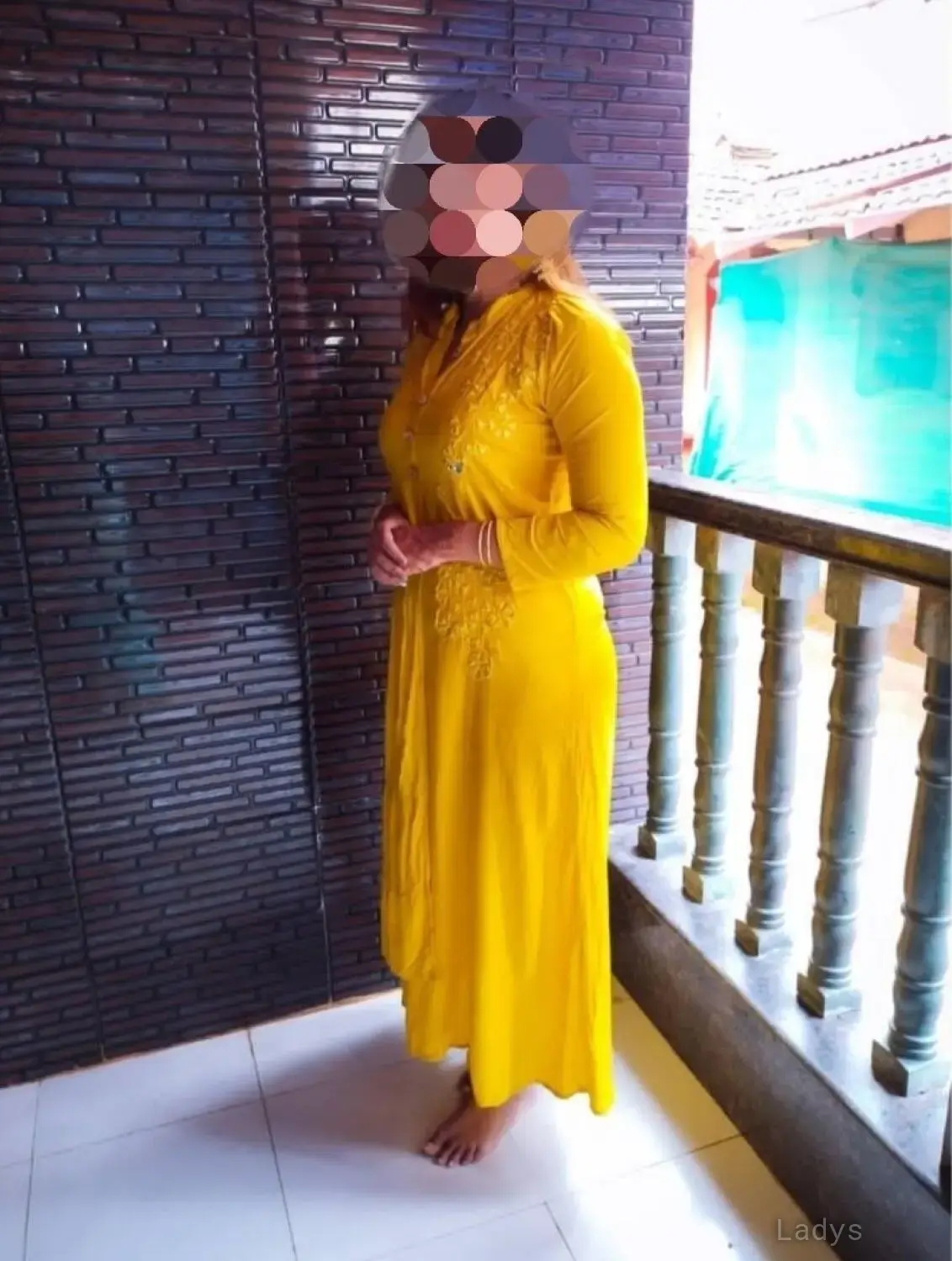 Sunita, 25 years old Bangalore escort girl with big tits, height 160 sm, Weight 60 kg