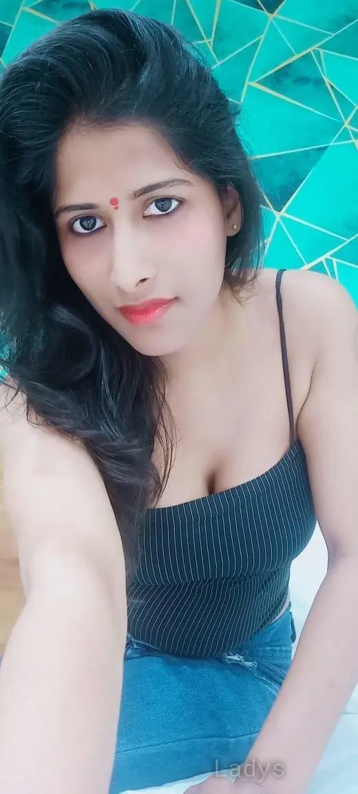 Tannu, 22 years old Bangalore escort girl with big tits, height 160 sm, Weight  kg