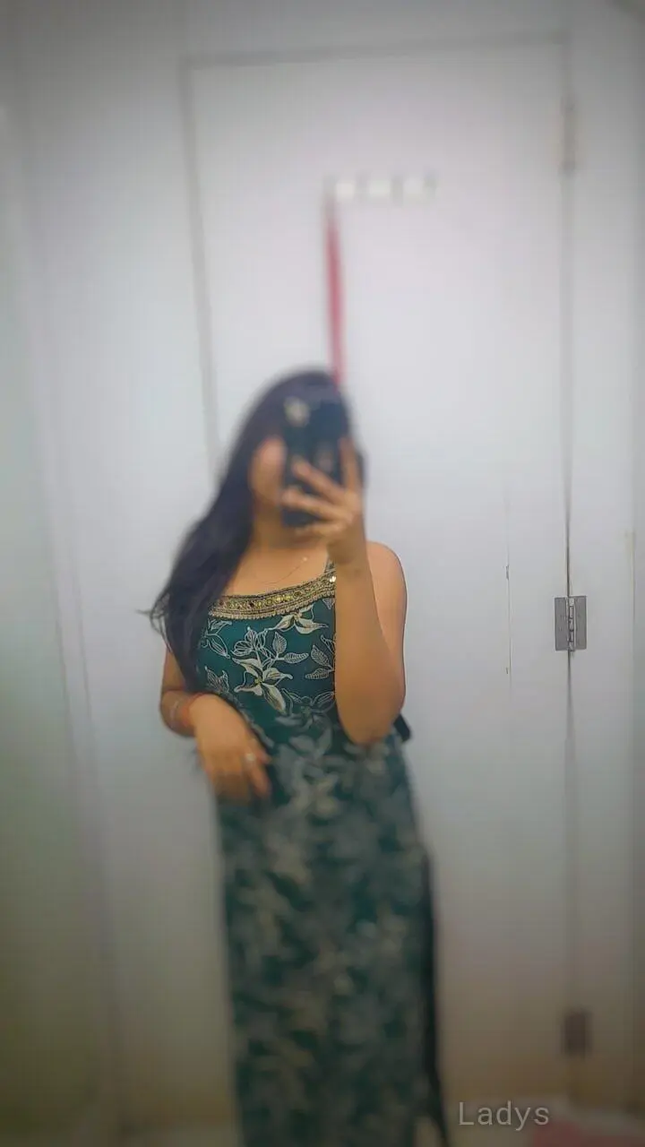 Anjali, 23 years beautiful nude Bangalore escorts girl, height 153 sm, Weight kg