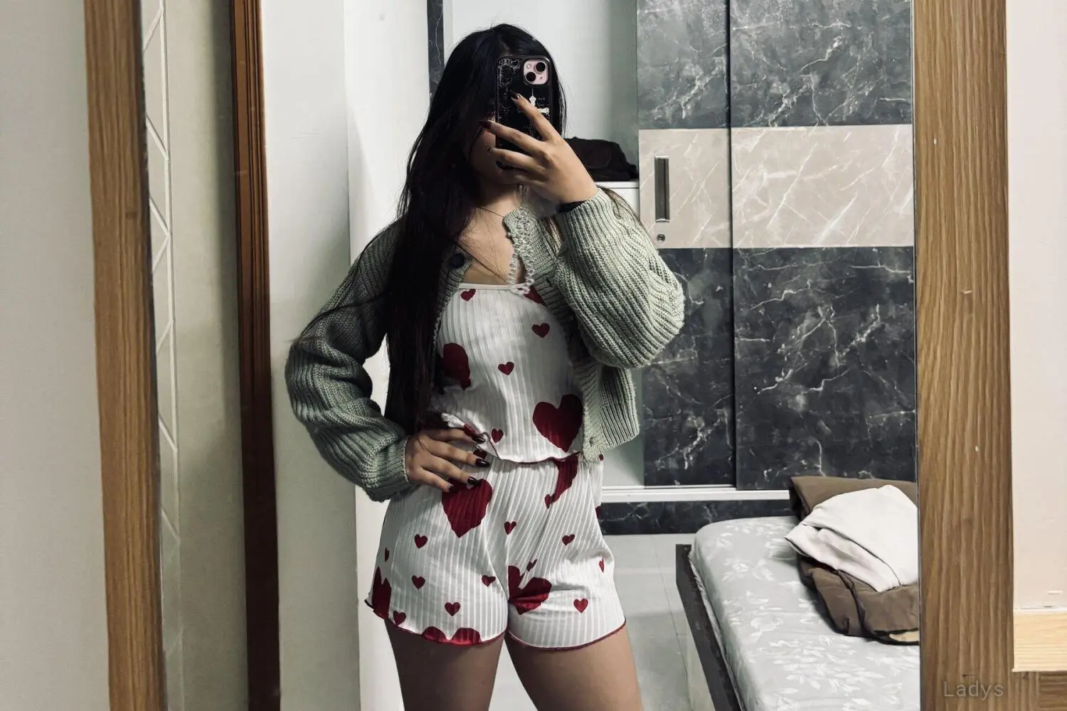 Anushka, 21 years beautiful nude Bangalore escorts girl, height 153 sm, Weight  kg
