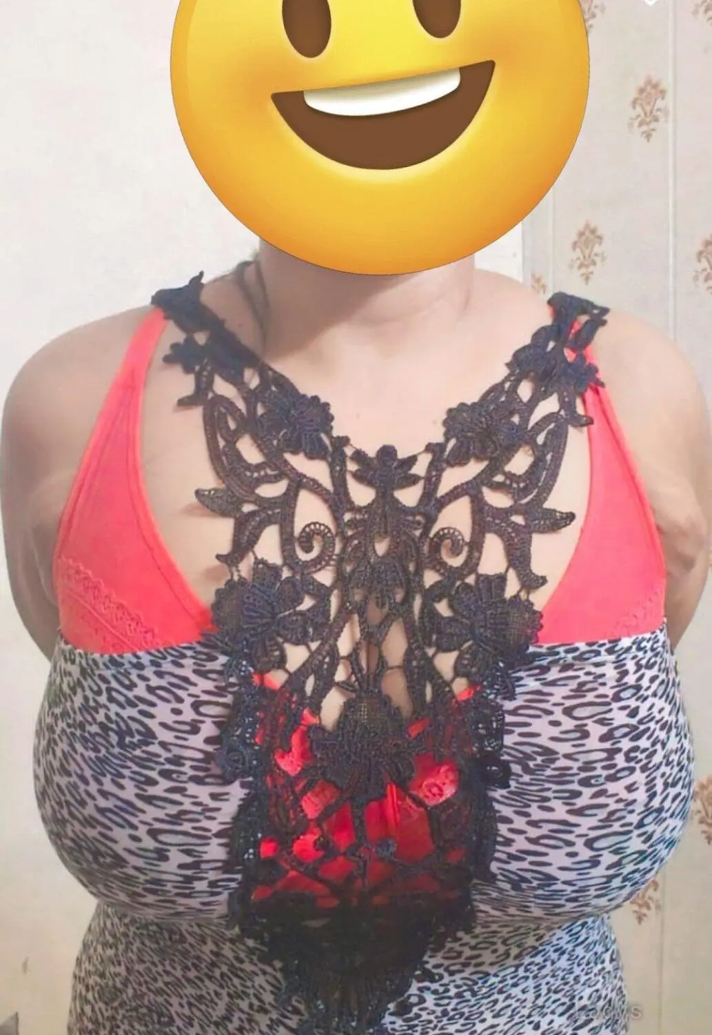 Cam bhabhi, 29 years beautiful nude Bangalore escorts girl, height 159 sm, Weight  kg