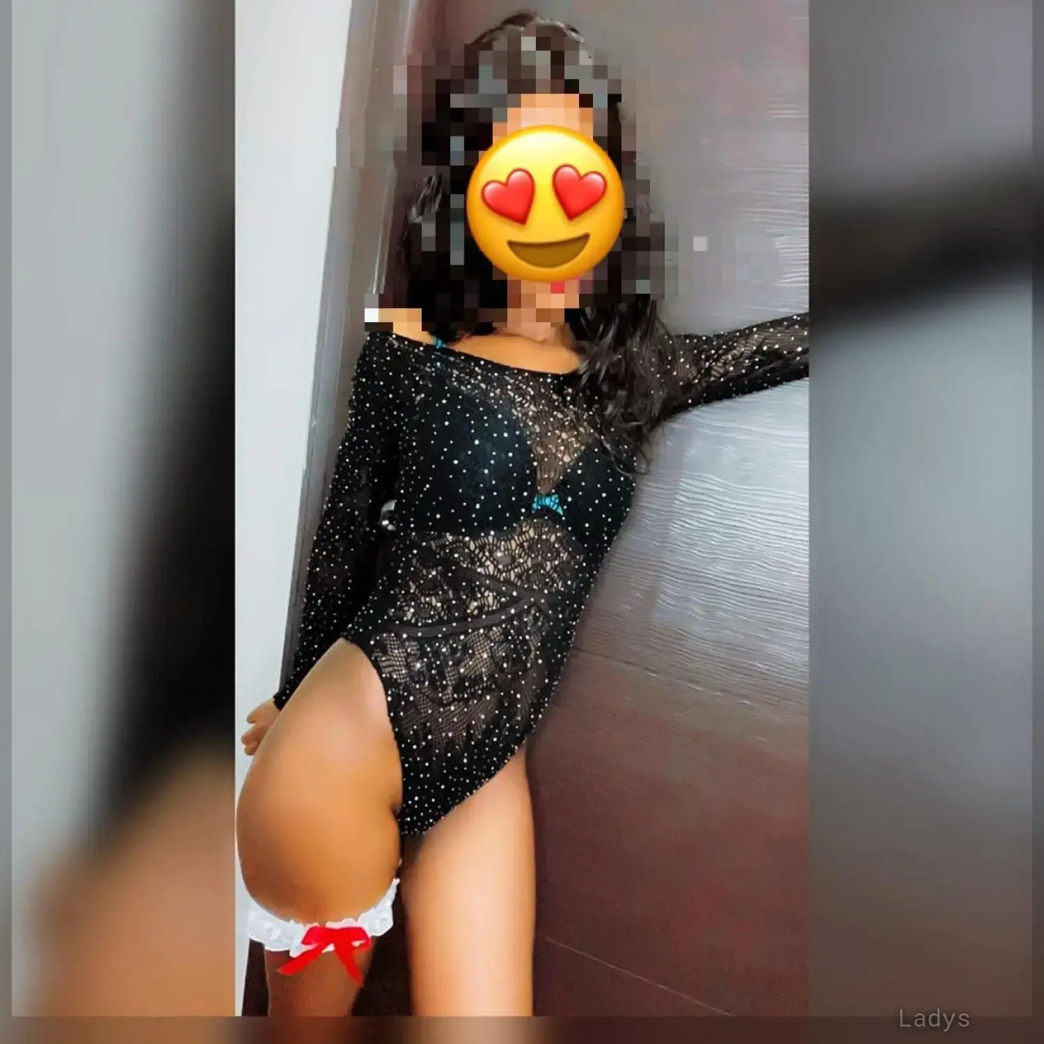 Ella, 22 years beautiful nude Bangalore escorts girl, height 150 sm, Weight 50 kg