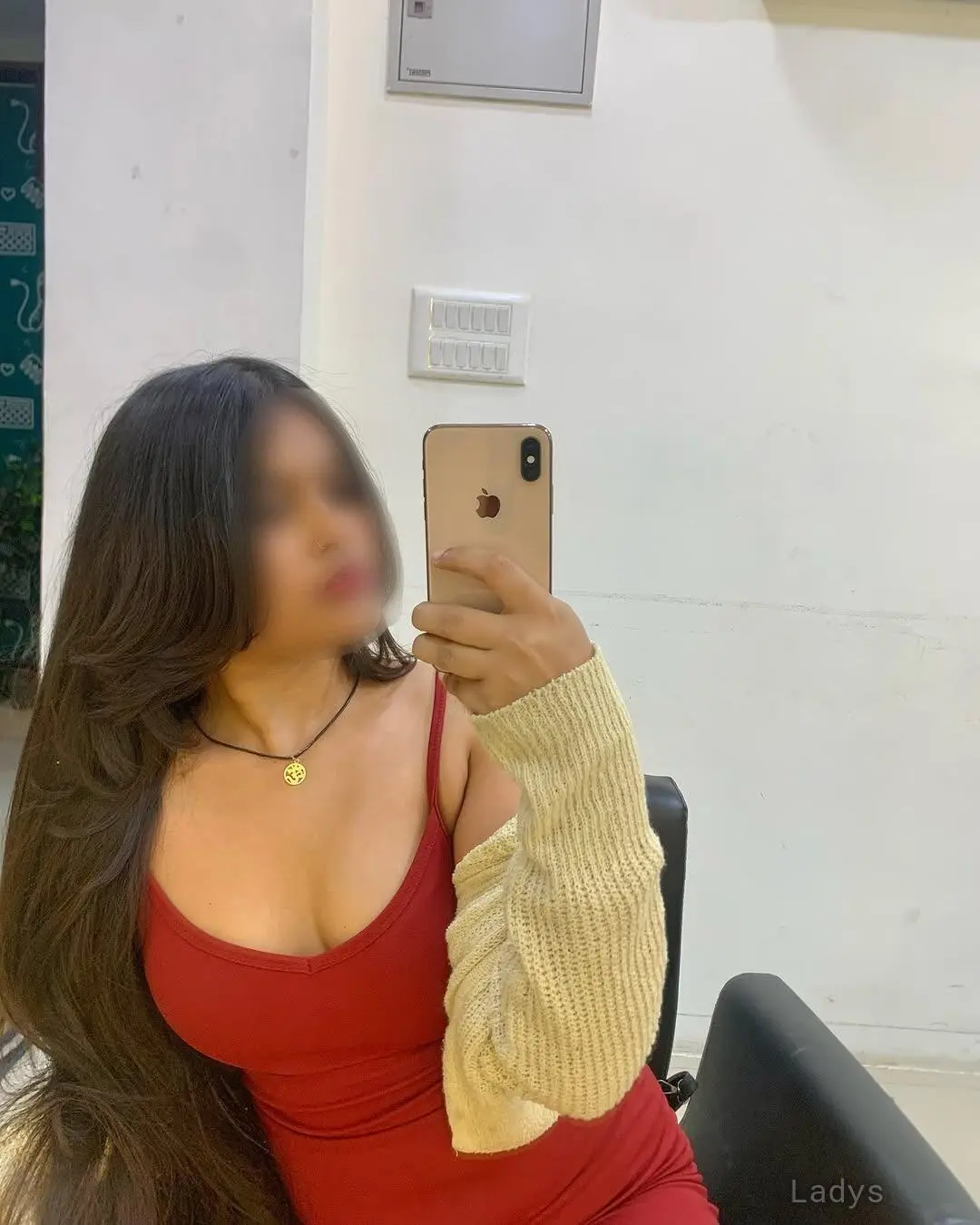 Emma, 23 years beautiful nude Bangalore escorts girl, height 153 sm, Weight  kg