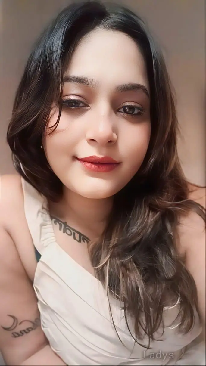Erica, 24 years beautiful nude Bangalore escorts girl, height 165 sm, Weight kg
