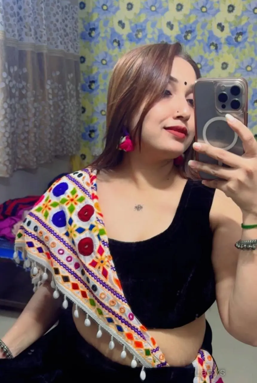 Hema, 23 years beautiful nude Bangalore escorts girl, height 143 sm, Weight kg