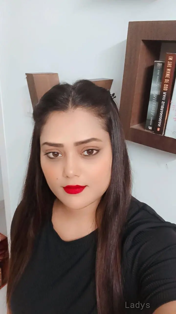 Jacklyn, 24 years beautiful nude Bangalore escorts girl, height 160 sm, Weight kg