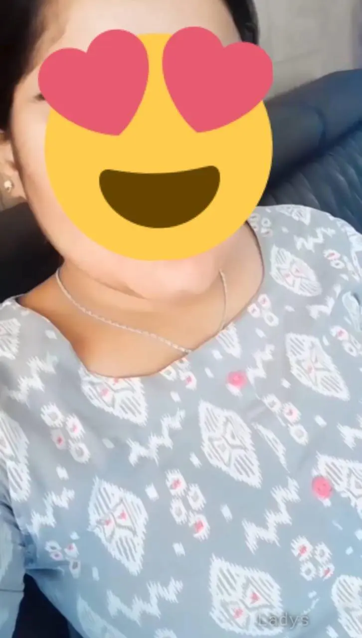 Neha, 23 years beautiful nude Bangalore escorts girl, height 153 sm, Weight  kg