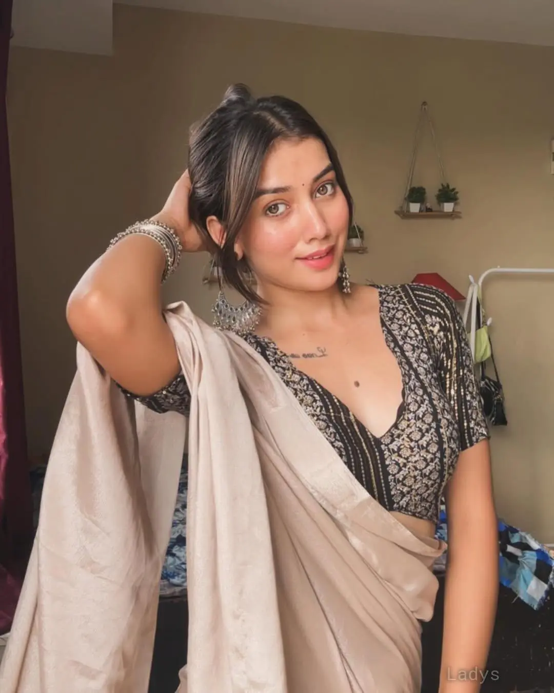 Sanaya, 24 years beautiful nude Bangalore escorts girl, height 154 sm, Weight  kg