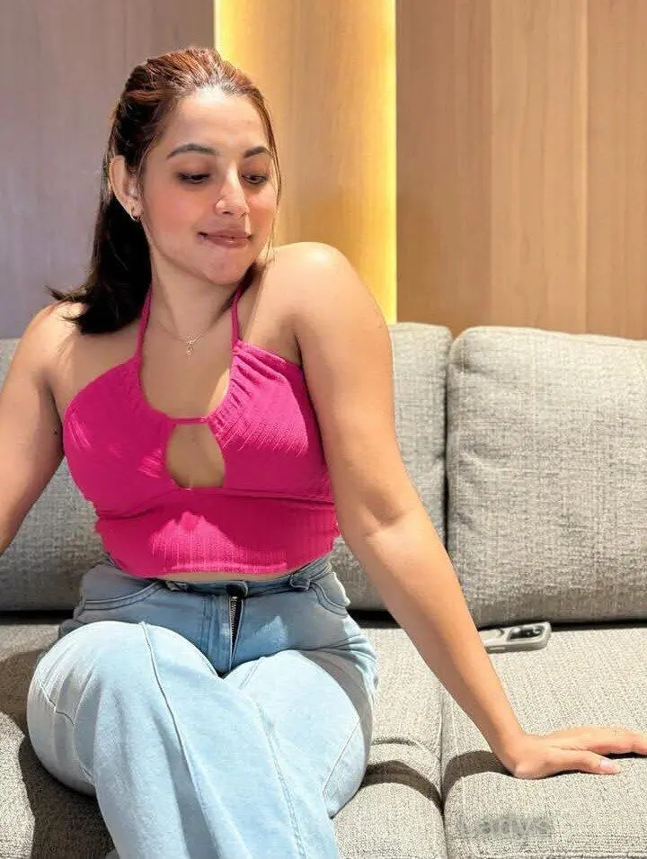 Yogita, 23 years beautiful nude Bangalore escorts girl, height 154 sm, Weight  kg