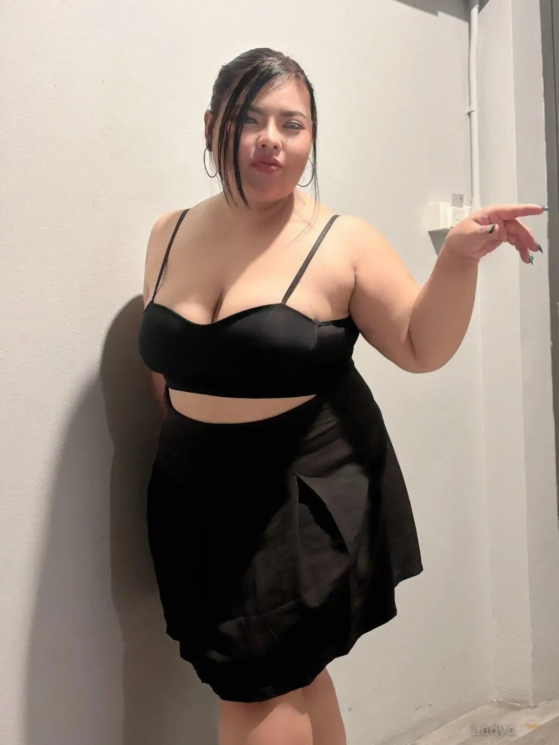 Bee, 31 years old Bangkok escort girl with big tits, height 160 sm, Weight  kg