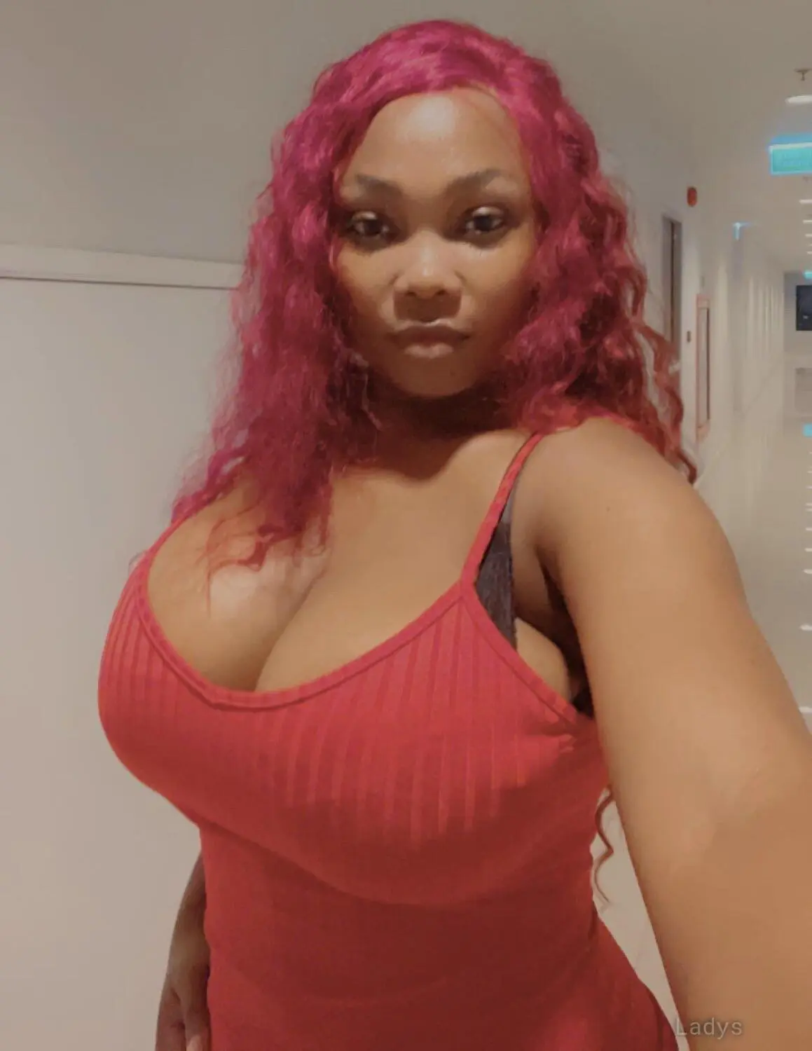 Ela, 27 years old Bangkok escort girl with big tits, height 166 sm, Weight  kg
