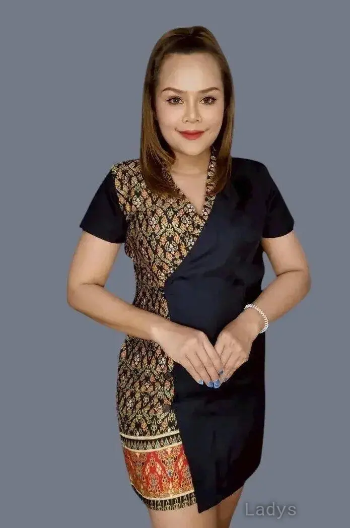 Jinny,  years old Bangkok escort girl with big tits, height  sm, Weight  kg