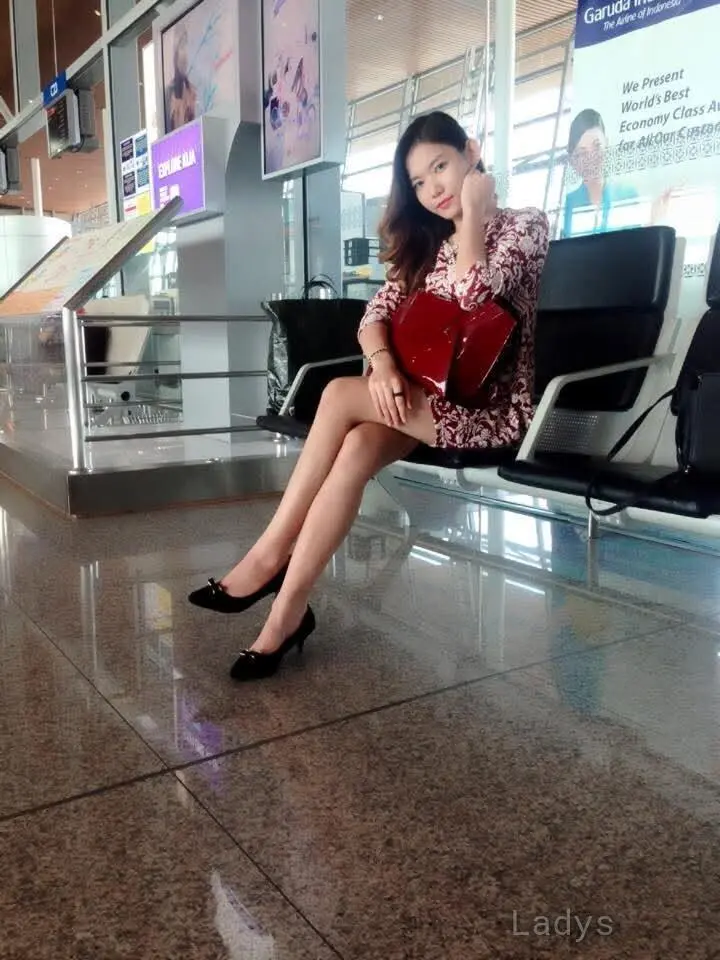 Ling, 23 years old Bangkok escort girl with big tits, height 166 sm, Weight  kg