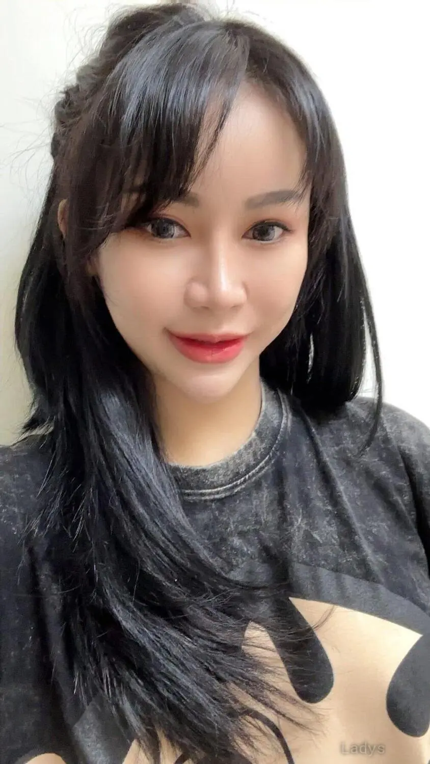May, 25 years old Bangkok escort girl with big tits, height 155 sm, Weight kg