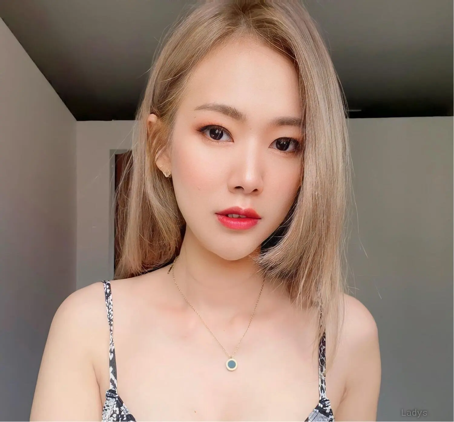 Rita, 29 years old Bangkok escort girl with big tits, height 163 sm, Weight  kg