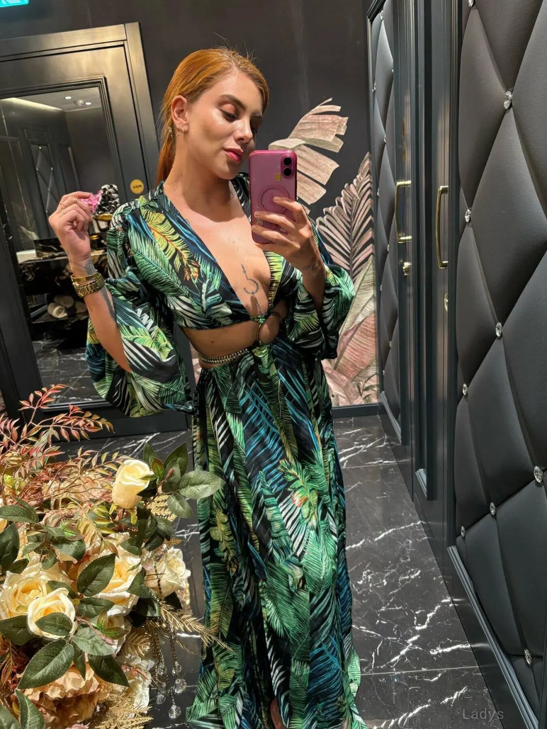 Valentina, 30 years old Bangkok escort girl with big tits, height 165 sm, Weight  kg-1
