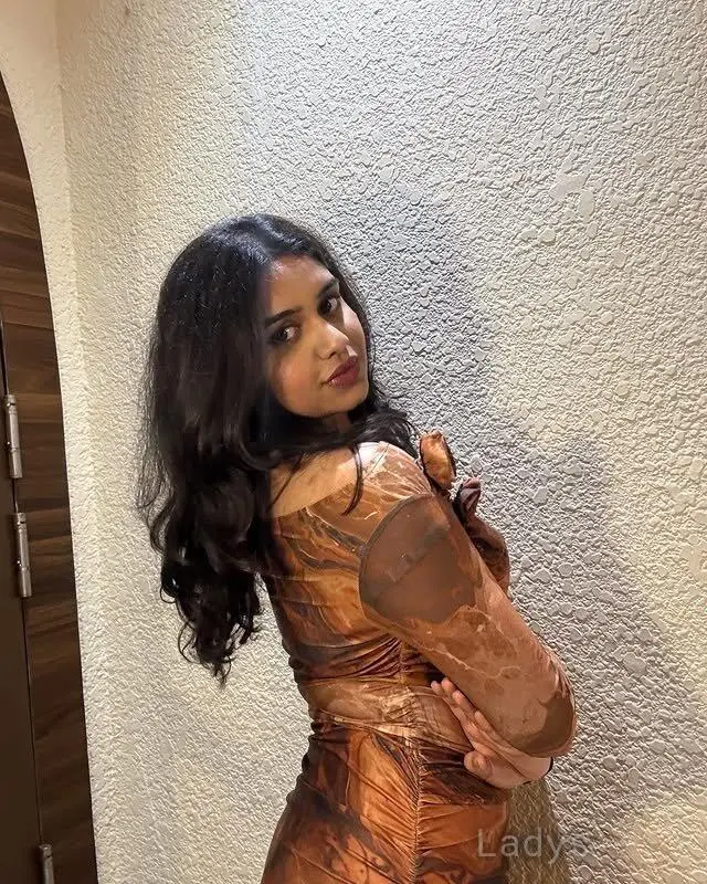 Aisha, 22 years beautiful nude Bangkok escorts girl, height 175 sm, Weight  kg
