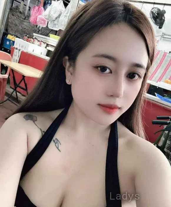 Kiitaa, 24 years beautiful nude Bangkok escorts girl, height 166 sm, Weight 48 kg