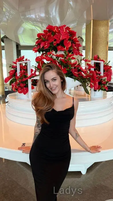 Kristina, 24 years beautiful nude Bangkok escorts girl, height 165 sm, Weight 55 kg