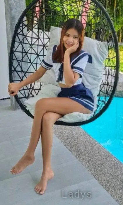 Minta, 28 years beautiful nude Bangkok escorts girl, height 166 sm, Weight 56 kg