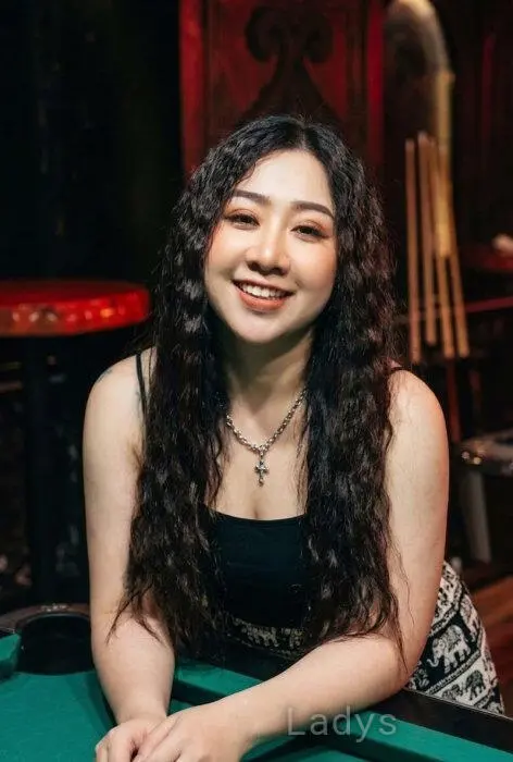 Nabee, 28 years beautiful nude Bangkok escorts girl, height 156 sm, Weight 60 kg