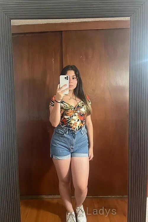 Stefany, 32 years beautiful nude Bangkok escorts girl, height 166 sm, Weight kg