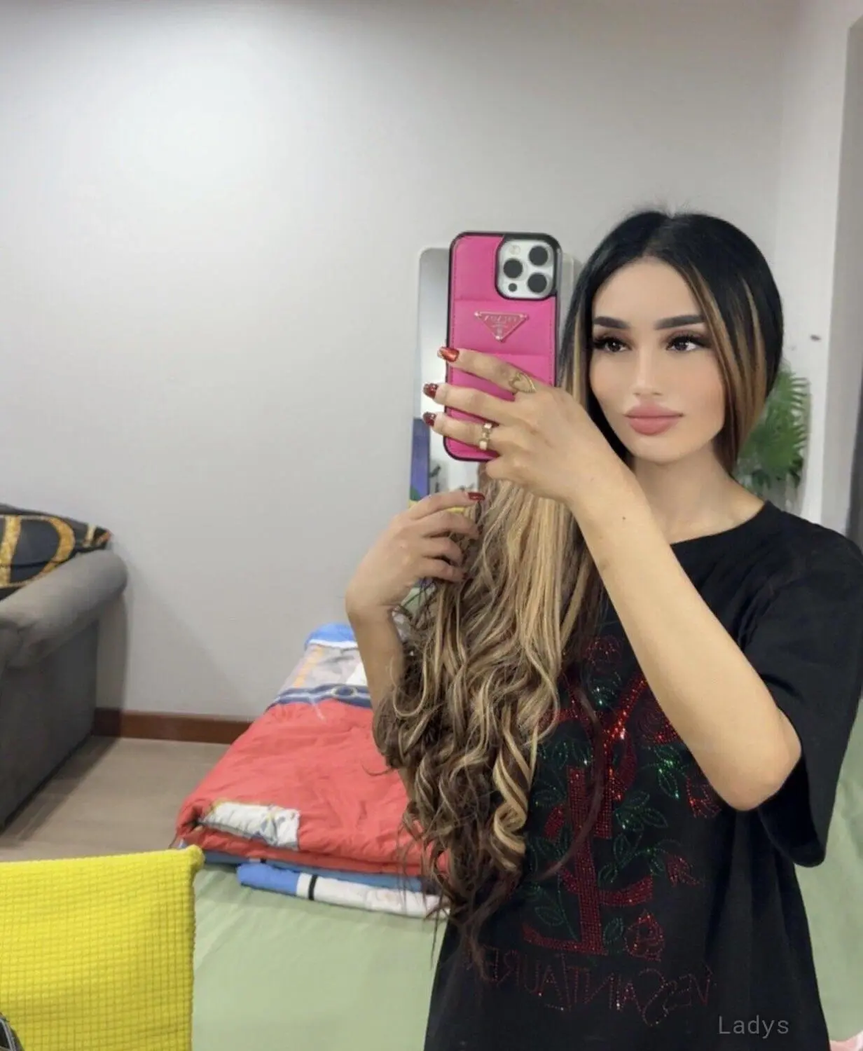 Sofia, 24 years sexy toples Bangkok scorts girl, height 165 sm, Weight kg