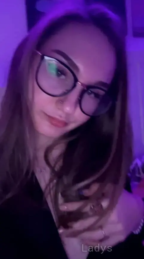 Janet Felicia, 26 years beautiful nude Banska Bystrica escorts girl, height 145 sm, Weight 42 kg