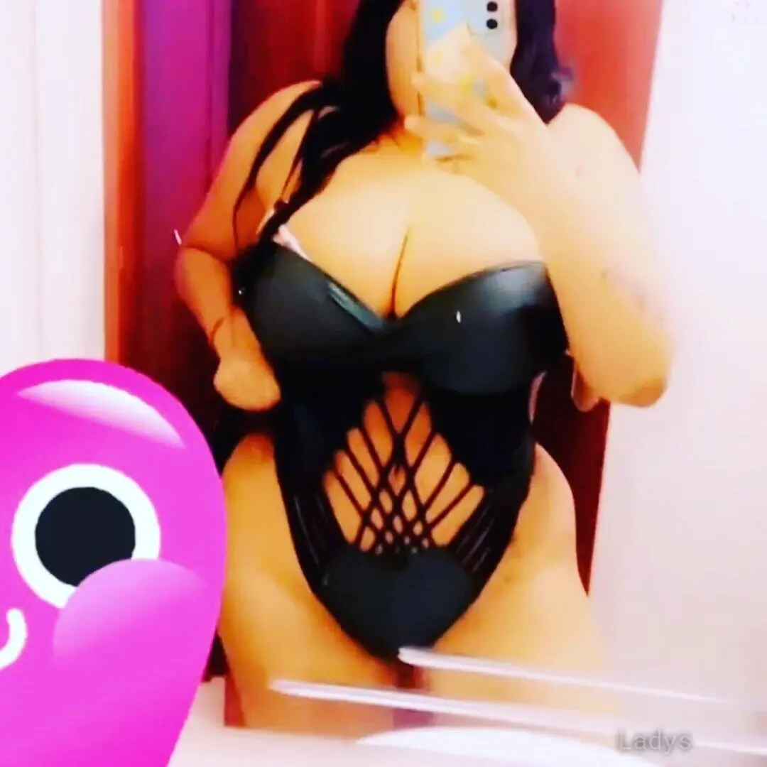 Alicha, 35 years old Barbados escort girl with big tits, height  sm, Weight  kg