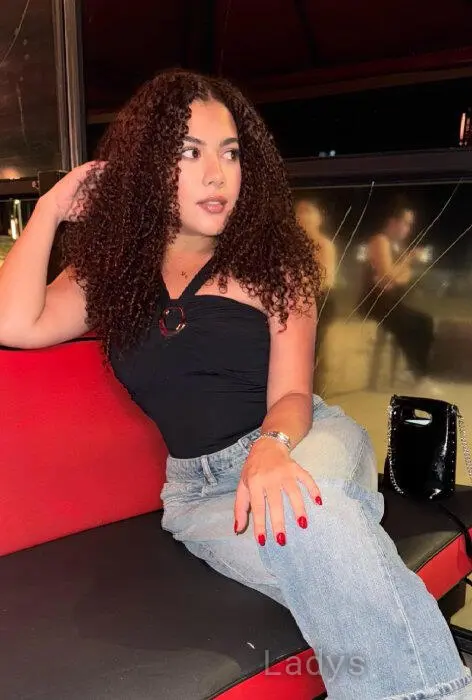 Catalina, 23 years beautiful nude Barcelona escorts girl, height 155 sm, Weight 53 kg
