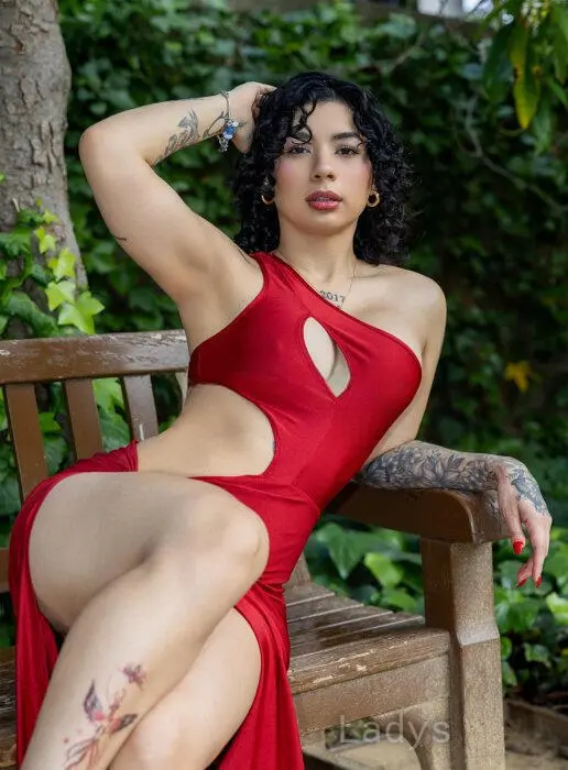 Corina, 24 years beautiful nude Barcelona escorts girl, height 167 sm, Weight 58 kg