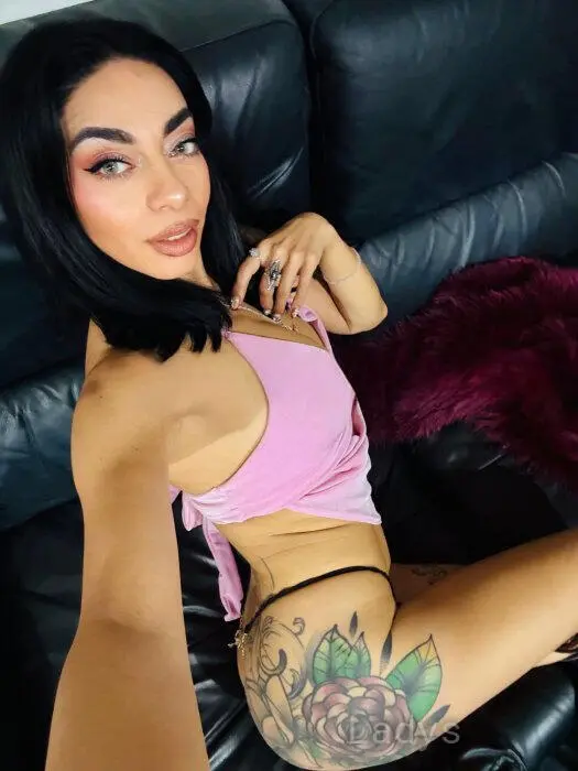Nia, 33 years beautiful nude Barcelona escorts girl, height 171 sm, Weight 60 kg