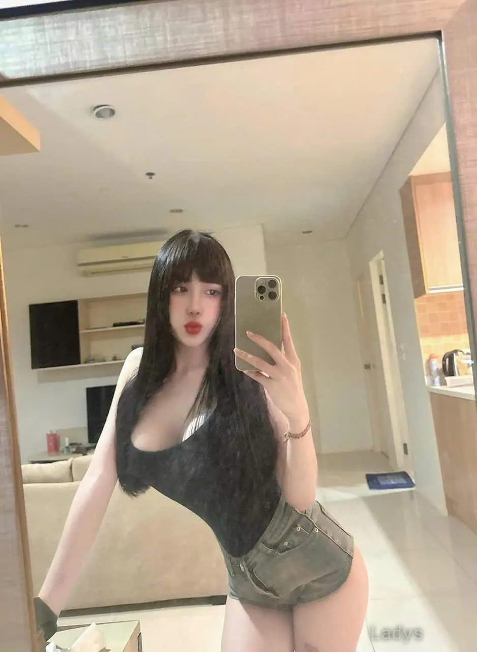 Farrah, 22 years ebony escorts girl, height 170 sm, Weight  kg, bedpage Abu Dhabi