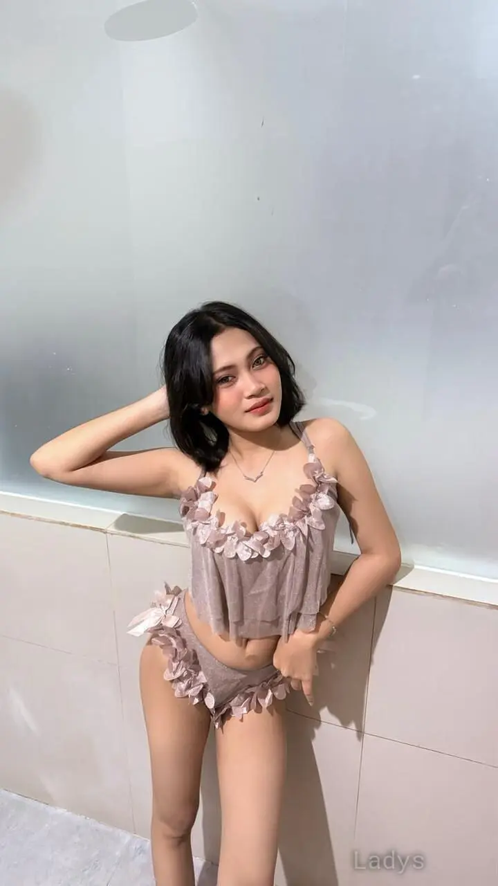 Aylin, 21 years ebony escorts girl, height 160 sm, Weight kg, bedpage Bali