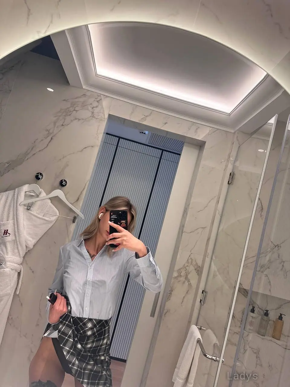 Cara, 26 years ebony escorts girl, height 168 sm, Weight  kg, bedpage Bangkok
