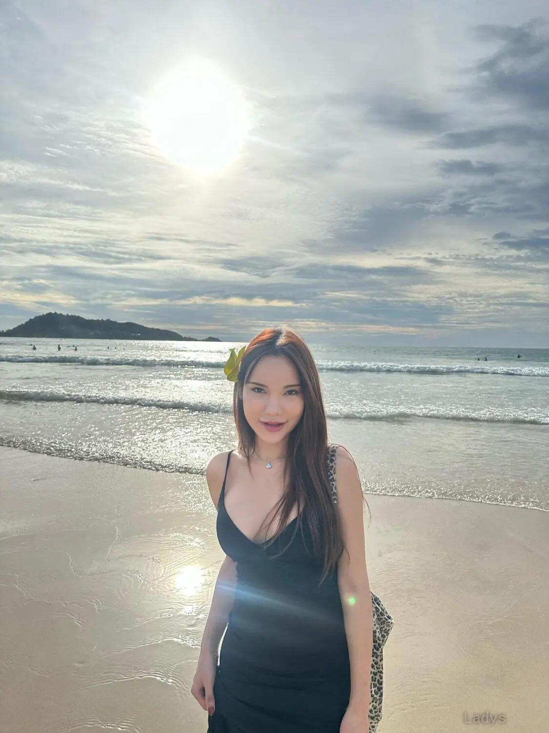 Lemon, 26 years ebony escorts girl, height 160 sm, Weight kg, bedpage Bangkok