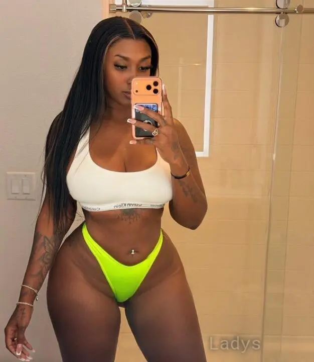 Jessy, 25 years ebony escorts girl, height 172 sm, Weight 77 kg, bedpage Edmonton