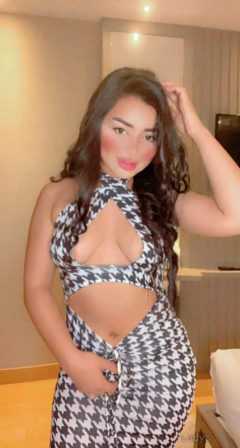 Basma, 18 years ebony escorts girl, height 163 sm, Weight kg, bedpage Istanbul