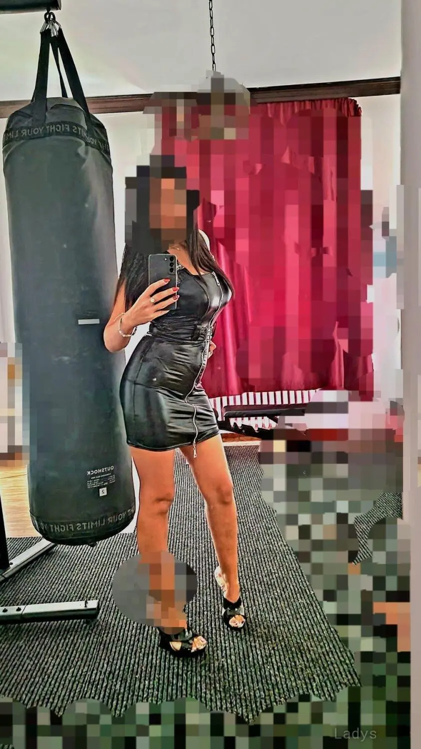 Claudia, 28 years ebony escorts girl, height 164 sm, Weight  kg, bedpage Istanbul