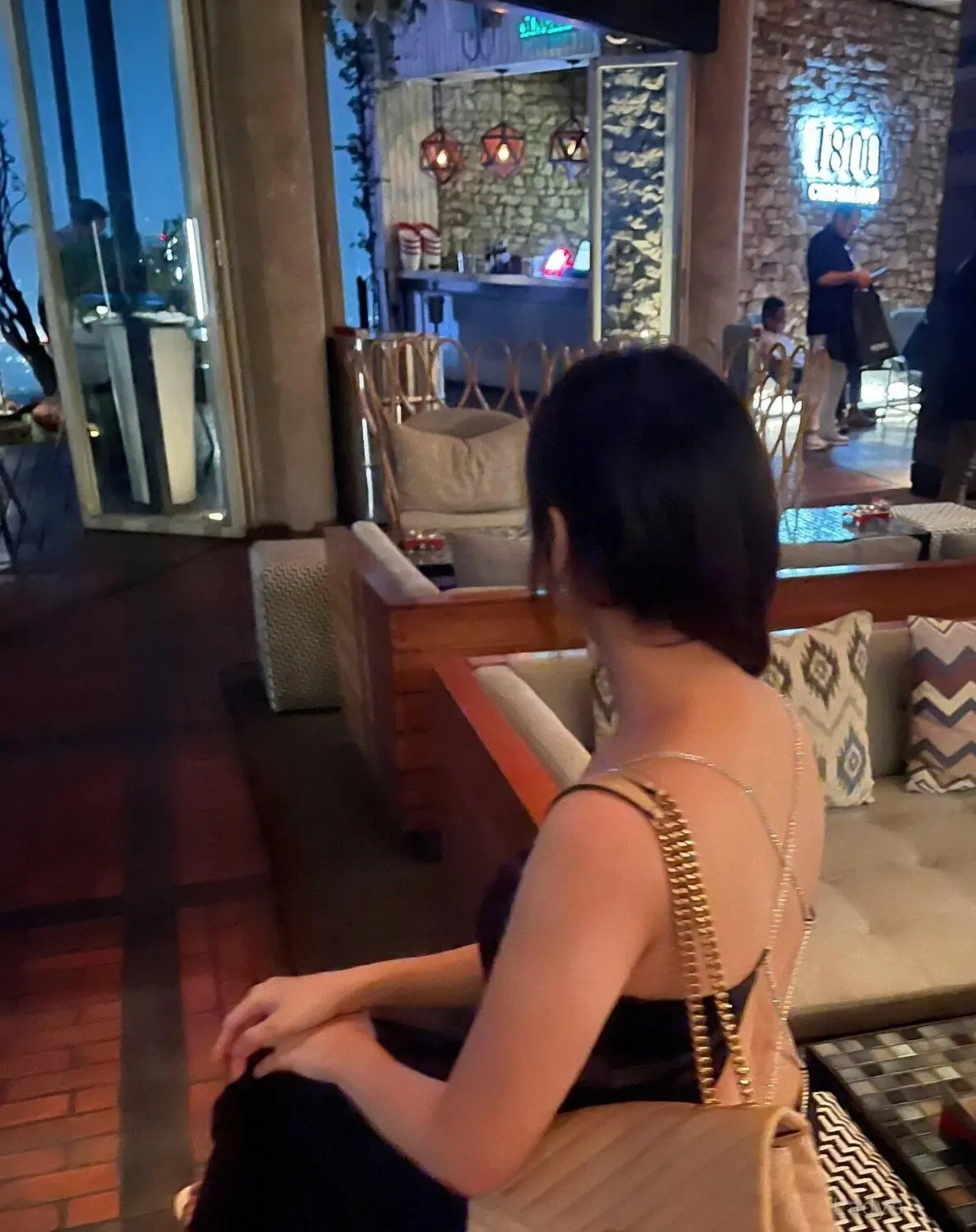 Silvia, 24 years ebony escorts girl, height 160 sm, Weight  kg, bedpage Jakarta