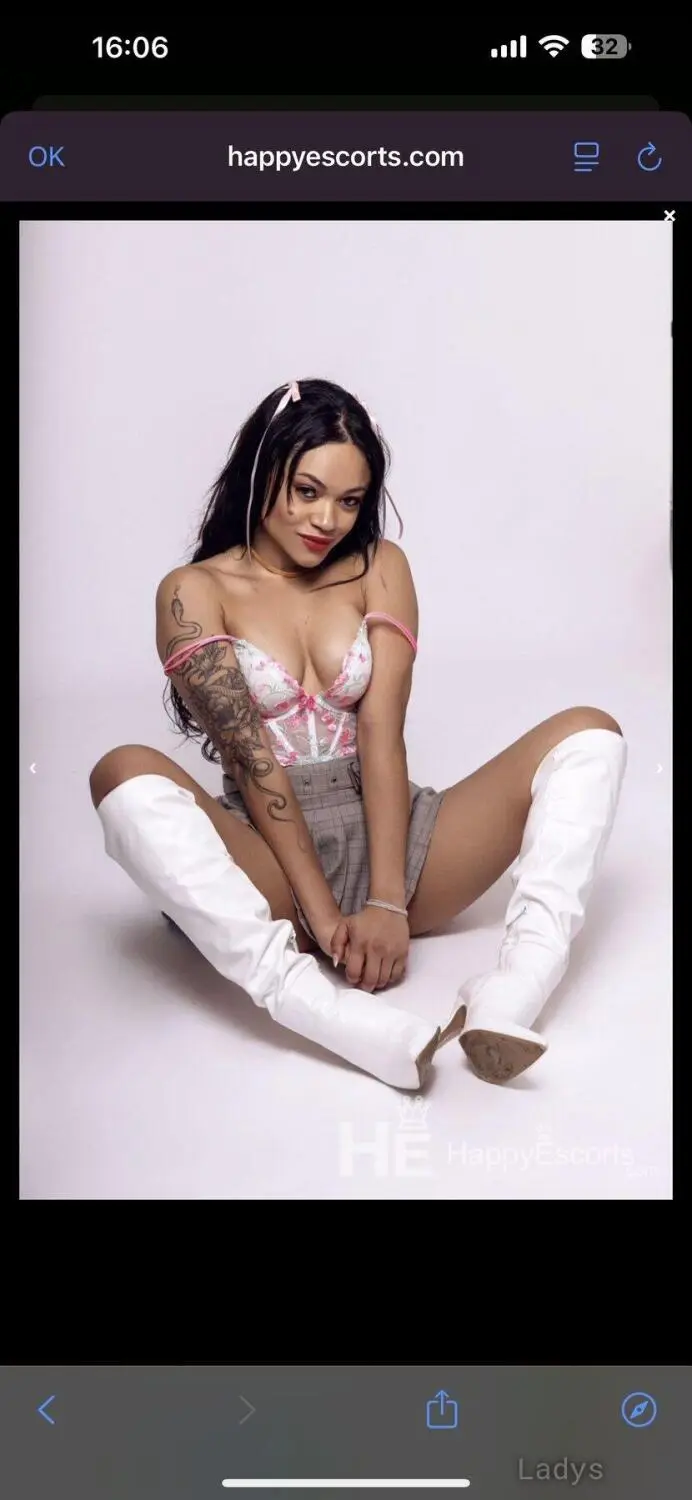 Mia, 22 years ebony escorts girl, height 165 sm, Weight kg, bedpage Lisboa