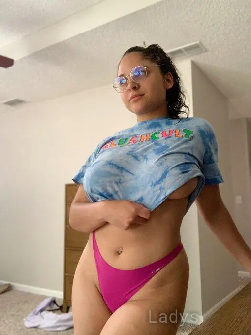 Elena, 25 years ebony escorts girl, height 150 sm, Weight 50 kg, bedpage Lorient