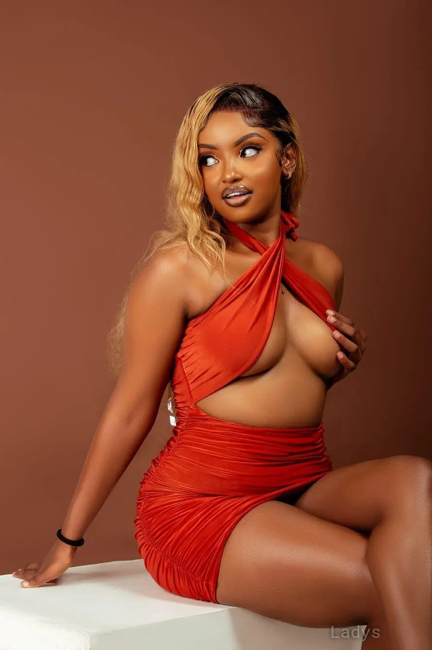 Tamara, 21 years ebony escorts girl, height 156 sm, Weight  kg, bedpage Nairobi