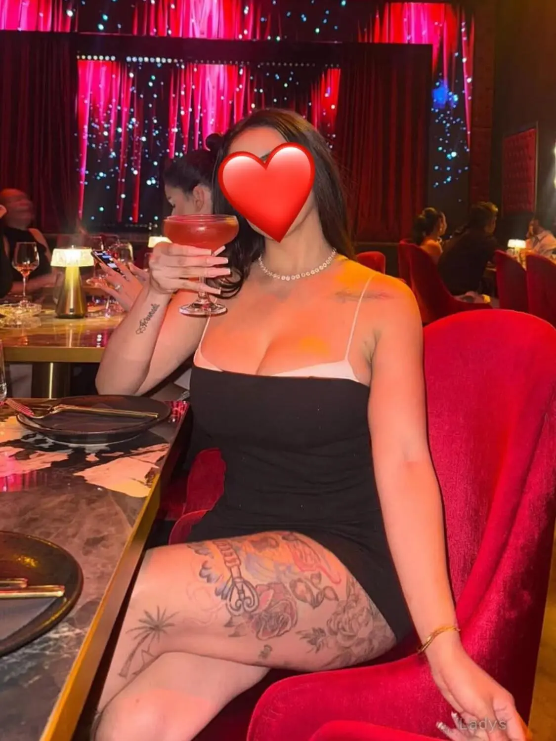 RED LIGHT THERAPY, 25 years ebony escorts girl, height 165 sm, Weight 43 kg, bedpage Orange County